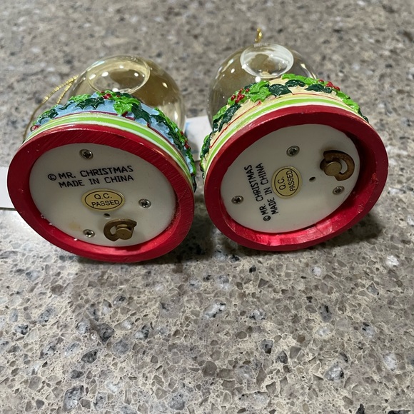 Wind-up Musical Snow Globe Christmas Tree Ornaments - Picture 7 of 7